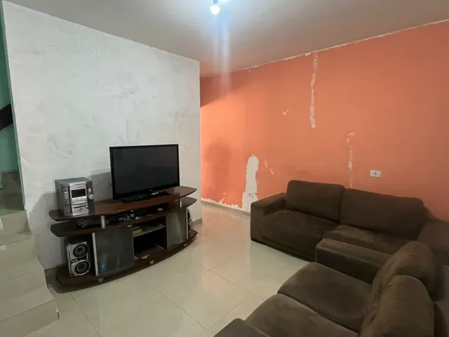 Sobrado com 81m² 2 quartos e 2 banheiros, à venda, no bairro Jardim Arco-Íris em Cotia