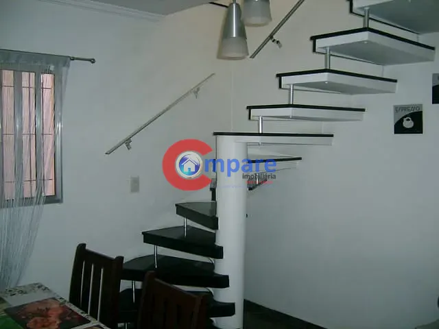 Sobrado com 125m² 3 quartos e 1 banheiro, à venda, no bairro Parque Continental II em Guarulhos