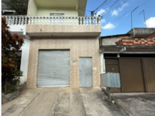 Sobrado 4 quartos e 2 banheiros, à venda, no bairro Parque Alexandre em Cotia