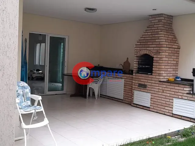 Sobrado com 300m² 3 quartos e 1 banheiro, à venda, no bairro Jardim Vila Galvão em Guarulhos