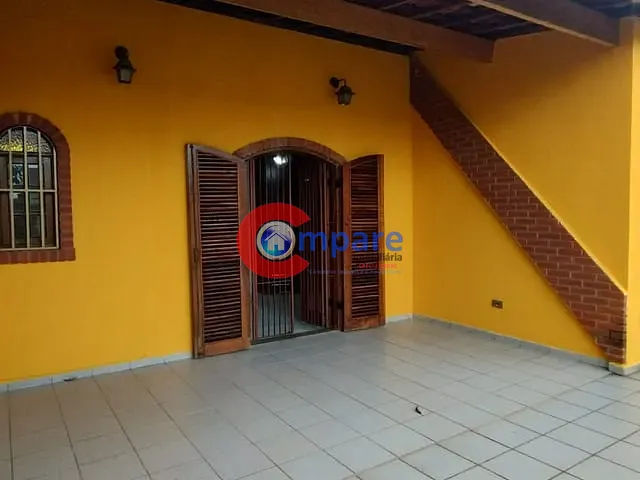 Sobrado 3 quartos e 2 banheiros, à venda, no bairro Residencial Cerconi em Guarulhos