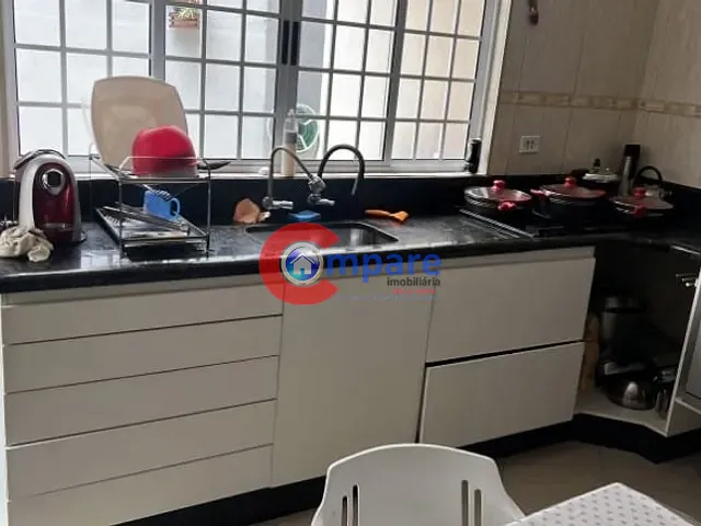 Sobrado com 262m² 3 quartos e 2 banheiros, à venda, no bairro Cidade Kemel em São Paulo