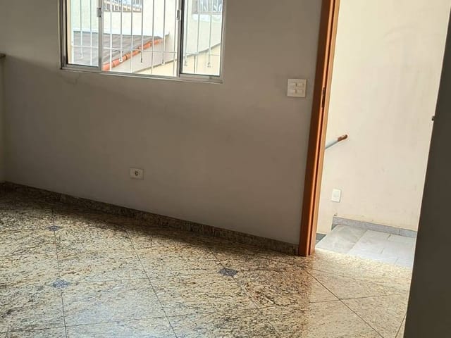 Foto do Sobrado - Excelente Sobrado para locação, com 170 metros, 3 dormitórios, 1 suite, 2 vagas - Jardim Santa Cecília, Guarulhos, SP | Imobiliária Compare