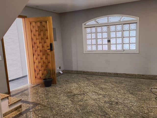 Foto do Sobrado - Excelente Sobrado para locação, com 170 metros, 3 dormitórios, 1 suite, 2 vagas - Jardim Santa Cecília, Guarulhos, SP | Imobiliária Compare