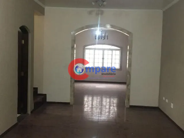 Sobrado com 253m² 3 quartos e 1 banheiro, à venda, no bairro Jardim Las Vegas em Guarulhos