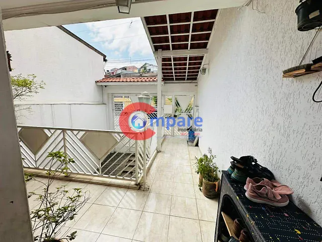 Sobrado 3 quartos e 3 banheiros, para alugar, no bairro Parque Continental II em Guarulhos