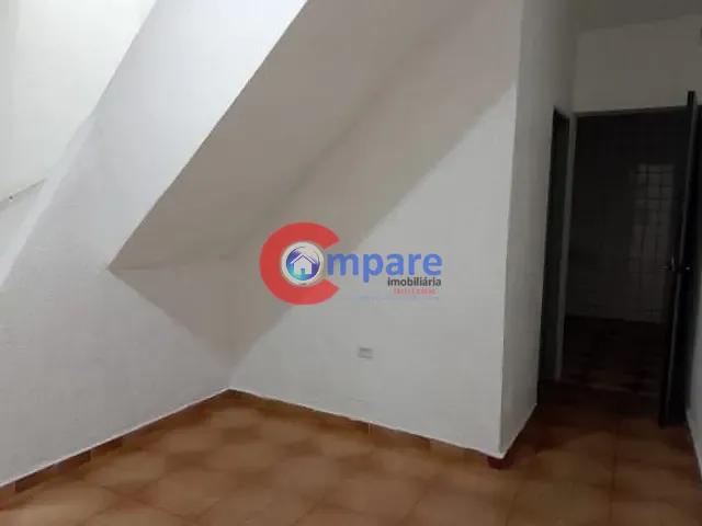 Sobrado com 60m² 2 quartos e 2 banheiros, para alugar, no bairro Jardim Santa Rita em Guarulhos