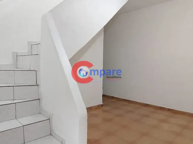 Sobrado com 60m² 2 quartos e 2 banheiros, para alugar, no bairro Jardim Santa Rita em Guarulhos