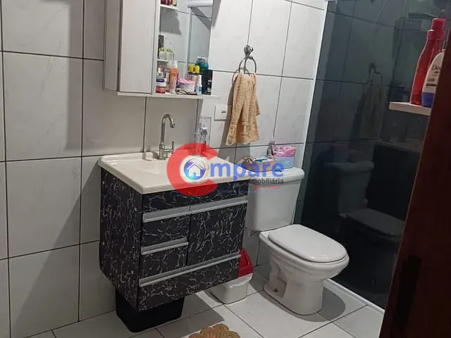 Sobrado 4 quartos e 3 banheiros, à venda, no bairro Jardim Rossi em Guarulhos