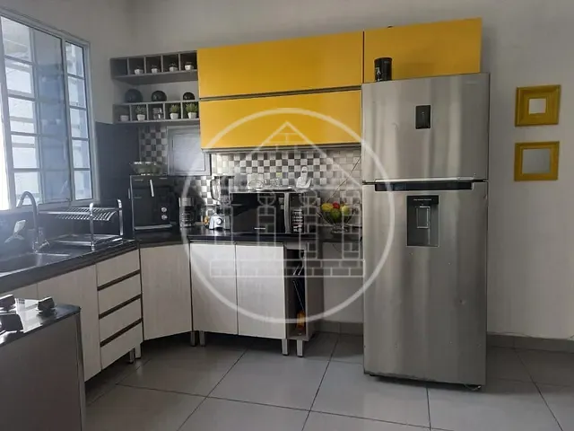 Sobrado com 172m² 4 quartos e 3 banheiros, à venda, no bairro Parque Alto do Rio Bonito em São Paulo