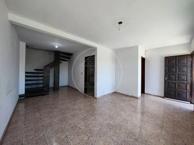 Sobrado com 70m² 3 quartos e 2 banheiros, à venda ou para alugar, no bairro Interlagos em São Paulo