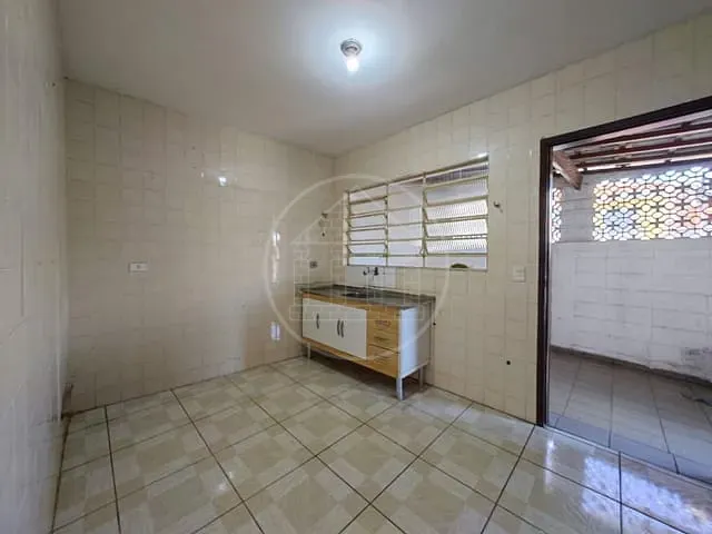 Sobrado com 70m² 3 quartos e 2 banheiros, à venda ou para alugar, no bairro Interlagos em São Paulo