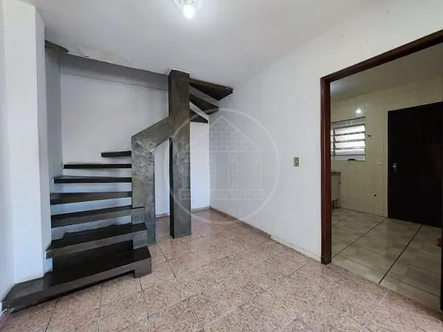Sobrado com 70m² 3 quartos e 2 banheiros, à venda ou para alugar, no bairro Interlagos em São Paulo