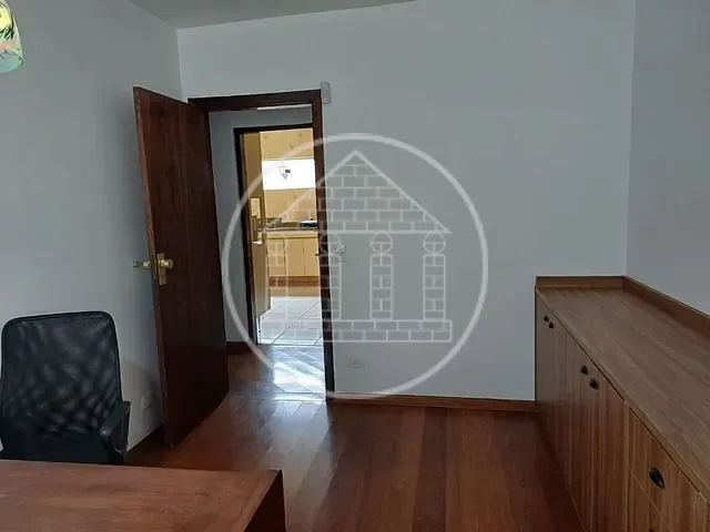 Sobrado com 540m² 4 quartos e 8 banheiros, à venda, no bairro Chácara Meyer em São Paulo