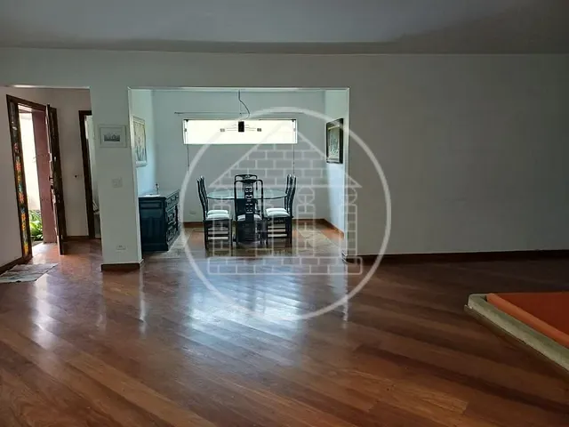 Sobrado com 540m² 4 quartos e 8 banheiros, à venda, no bairro Chácara Meyer em São Paulo