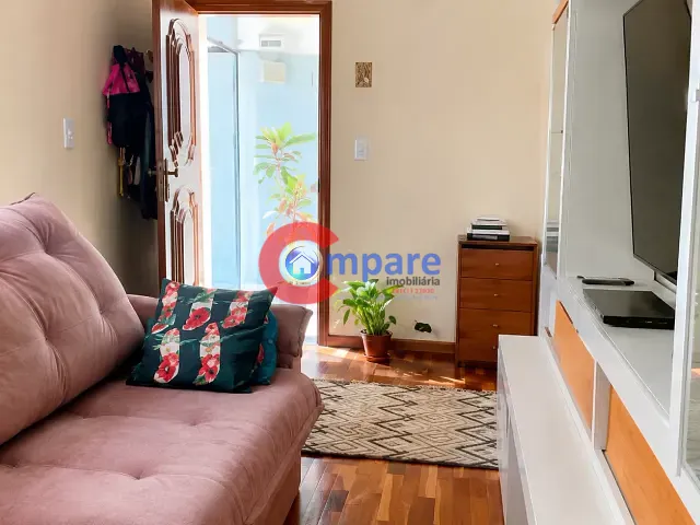 Sobrado com 325m² 3 quartos e 2 banheiros, à venda, no bairro Jardim Guapira em São Paulo