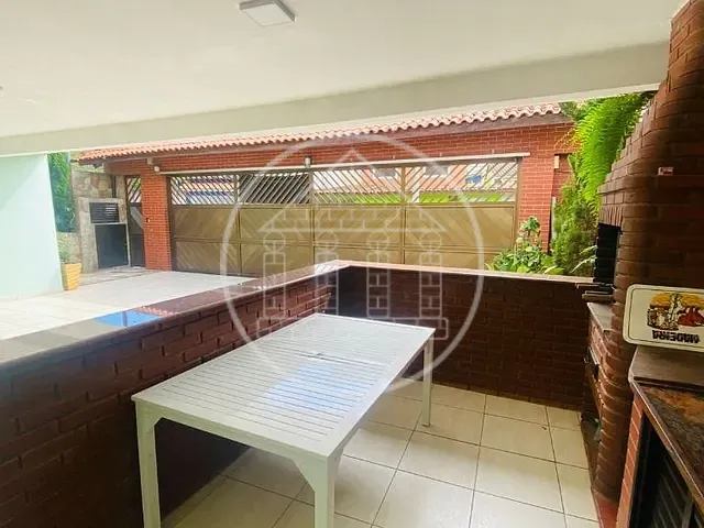 Sobrado com 270m² 2 quartos e 4 banheiros, à venda, no bairro Parque Alves de Lima em São Paulo