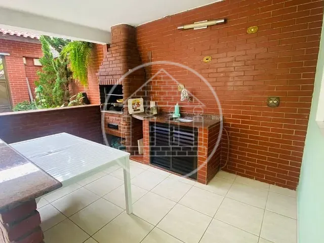 Sobrado com 270m² 2 quartos e 4 banheiros, à venda, no bairro Parque Alves de Lima em São Paulo