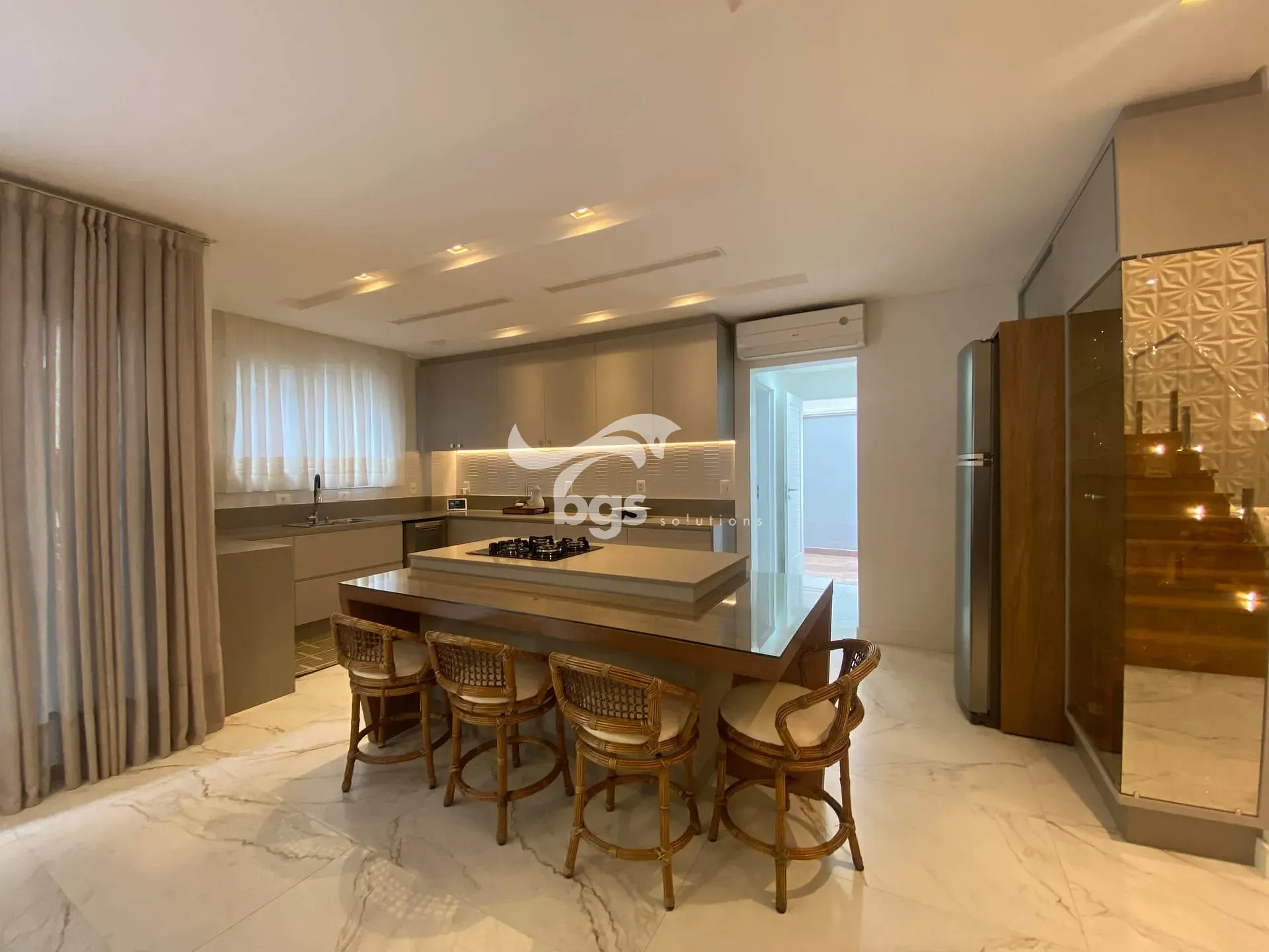 Sobrado, 3 quartos, 324 m² - Foto 8