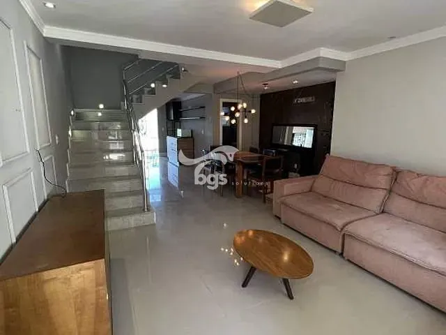 Sobrado com 204m² 3 quartos e 4 banheiros, à venda, no bairro Ariribá em Balneário Camboriú