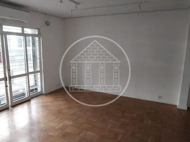 Sobrado com 171m² 4 quartos e 5 banheiros, à venda ou para alugar, no bairro Vila Olímpia em São Paulo