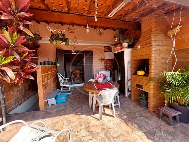 Sobrado com 125m² 4 quartos e 3 banheiros, à venda, no bairro Parque Grajaú em São Paulo