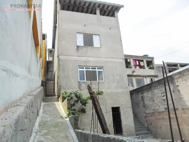 Sobrado com 200m² 3 quartos e 2 banheiros, à venda, no bairro Jardim Maria Fernandes em São Paulo