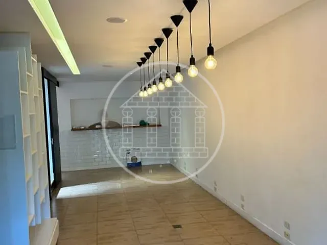Sobrado com 183m², à venda ou para alugar, no bairro Campo Belo em São Paulo
