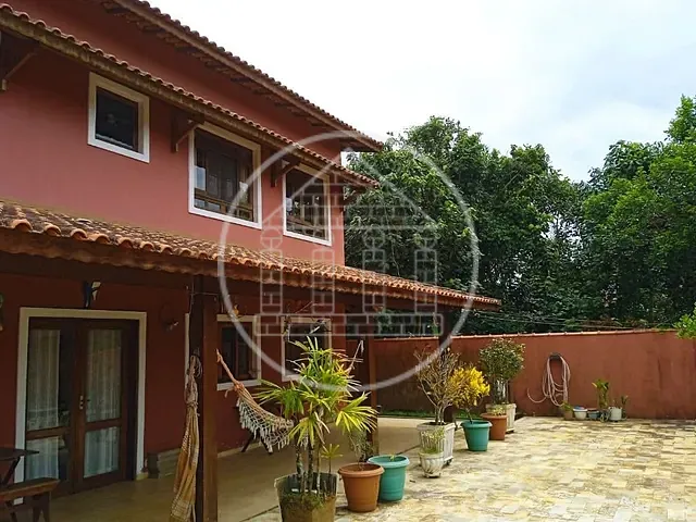Sobrado com 874m² 4 quartos e 3 banheiros, à venda, no bairro Lagoa Grande em Embu-Guaçu