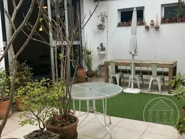 Sobrado com 300m² 4 quartos e 3 banheiros, à venda, no bairro Brooklin em São Paulo