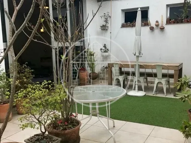 Sobrado com 300m² 4 quartos e 3 banheiros, à venda, no bairro Brooklin em São Paulo