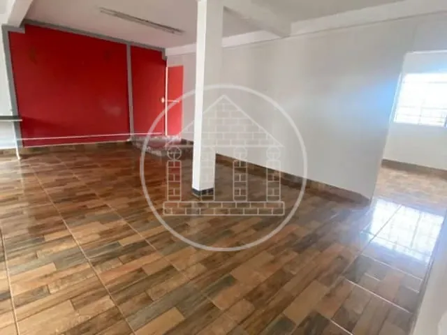 Sobrado com 250m², para alugar, no bairro Parque Cocaia em São Paulo