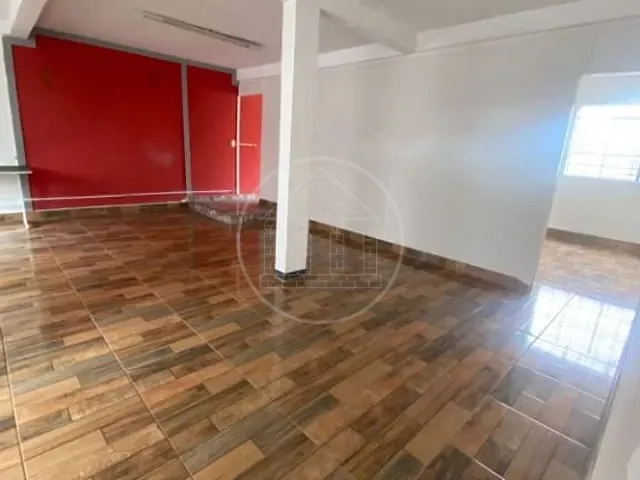 Sobrado com 250m², para alugar, no bairro Parque Cocaia em São Paulo