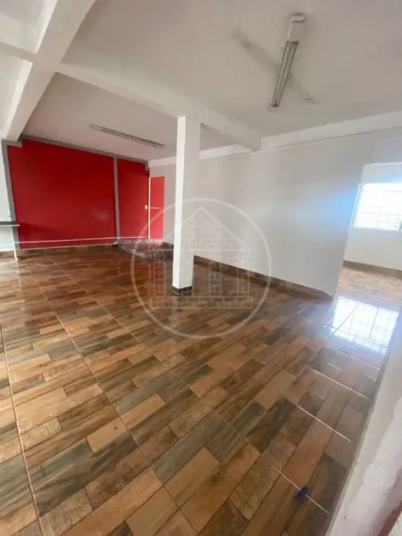 Sobrado, 1 quarto, 250 m² - Foto 1