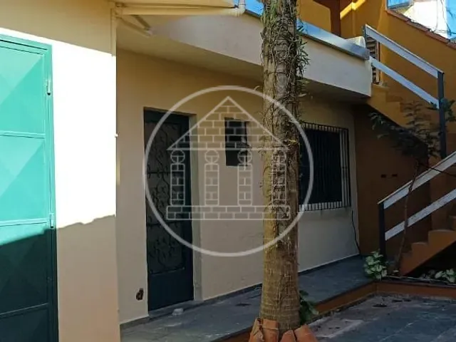 Sobrado com 250m² 4 quartos e 2 banheiros, à venda, no bairro Jardim Regis em São Paulo