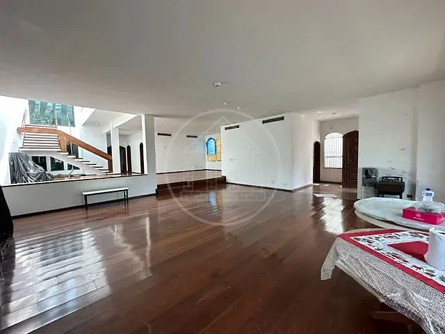 Sobrado com 628m² 5 quartos e 7 banheiros, à venda, no bairro Jardim Prudência em São Paulo