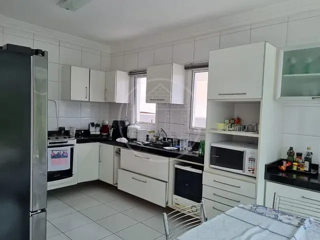 Sobrado com 335m² 4 quartos e 4 banheiros, à venda, no bairro Alphaville 04 em Santana de Parnaíba