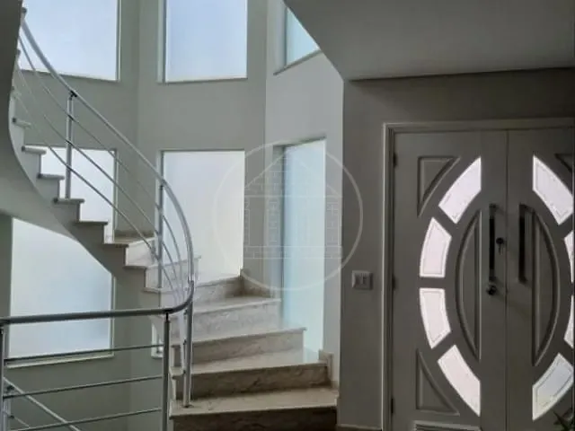 Sobrado com 335m² 4 quartos e 4 banheiros, à venda, no bairro Alphaville 04 em Santana de Parnaíba