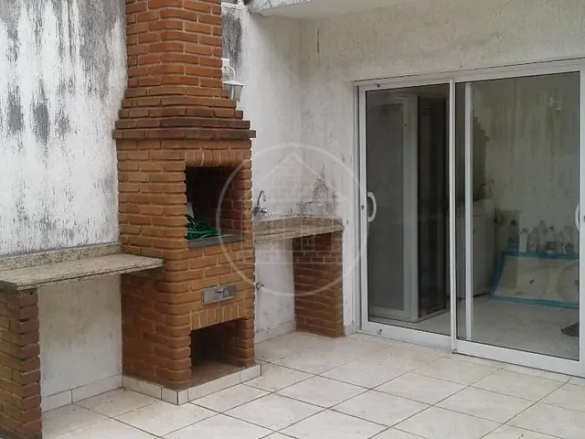 Sobrado com 150m² 2 quartos e 2 banheiros, à venda, no bairro Balneário Mar Paulista em São Paulo