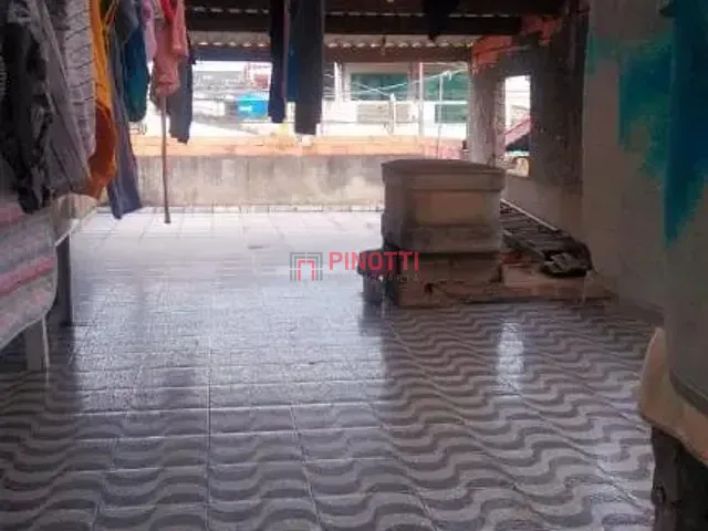 Sobrado 4 quartos e 2 banheiros, à venda, no bairro Parque Selecta(Montanhão) em São Bernardo do Campo