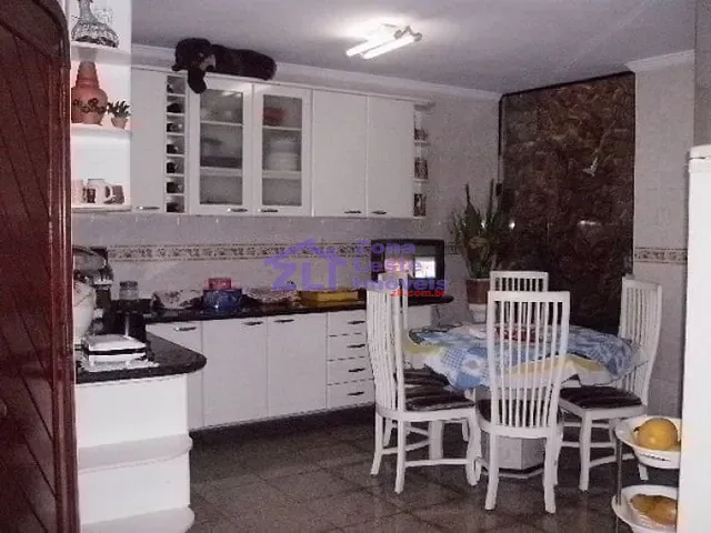Sobrado com 30000m² 4 quartos e 4 banheiros, à venda ou para alugar, no bairro Jardim Vila Formosa em São Paulo