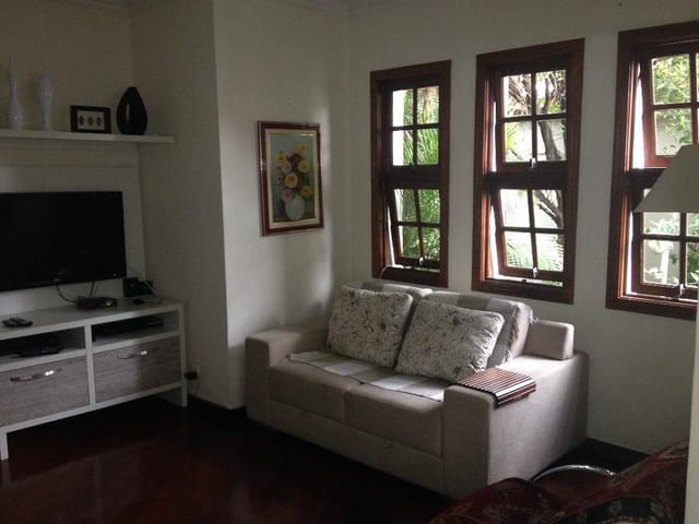 Foto do Sobrado - Sobrado para venda com 360 m² de área útil, 3 dormitórios, 2 suítes, 3 banheiros, 1 lavabo, 3 salas, 4 vagas , Campo Belo - SP | Paulista Imóveis