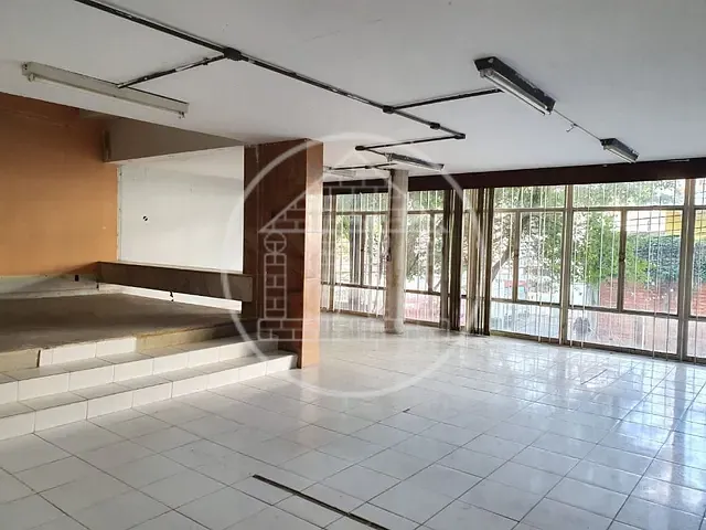 Sobrado com 384m², à venda, no bairro Bela Vista em São Paulo