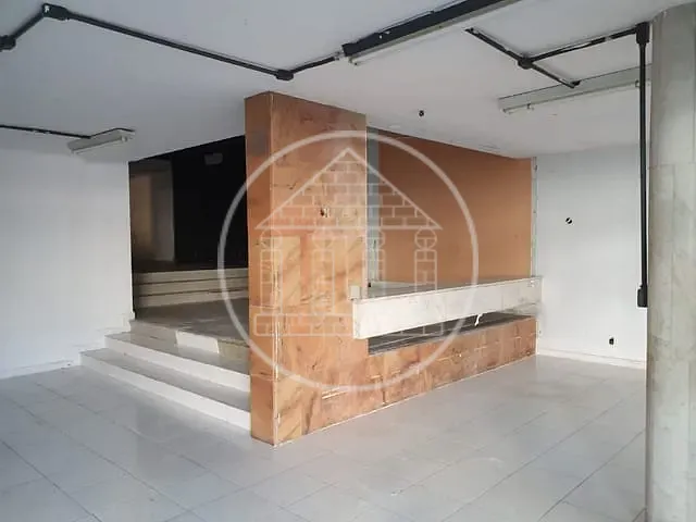 Sobrado com 384m², à venda, no bairro Bela Vista em São Paulo