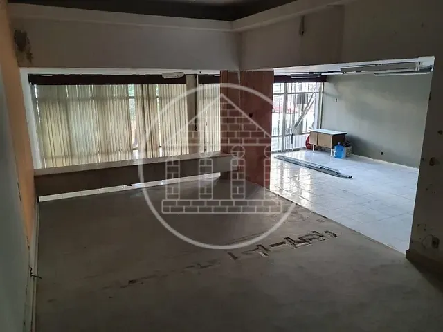 Sobrado com 384m², à venda, no bairro Bela Vista em São Paulo