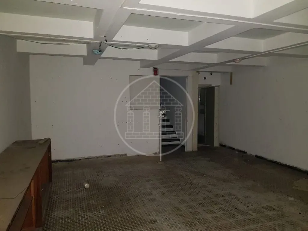 Sobrado, 1 quarto, 384 m² - Foto 13