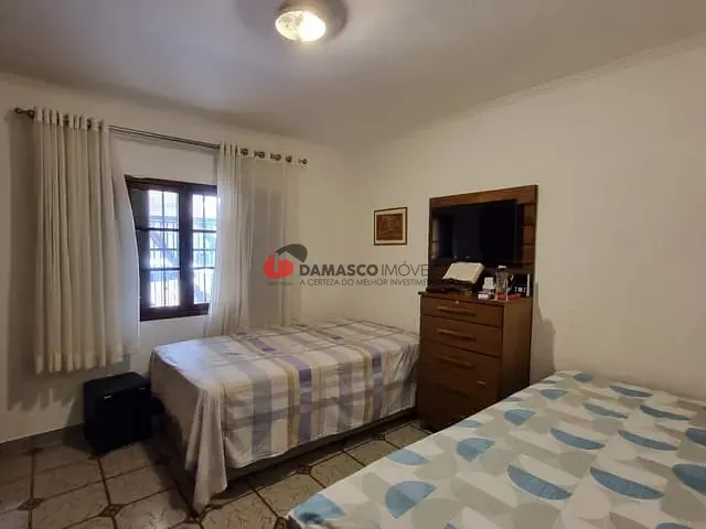 Sobrado com 202m² 6 quartos e 4 banheiros, à venda, no bairro Olímpico em São Caetano do Sul
