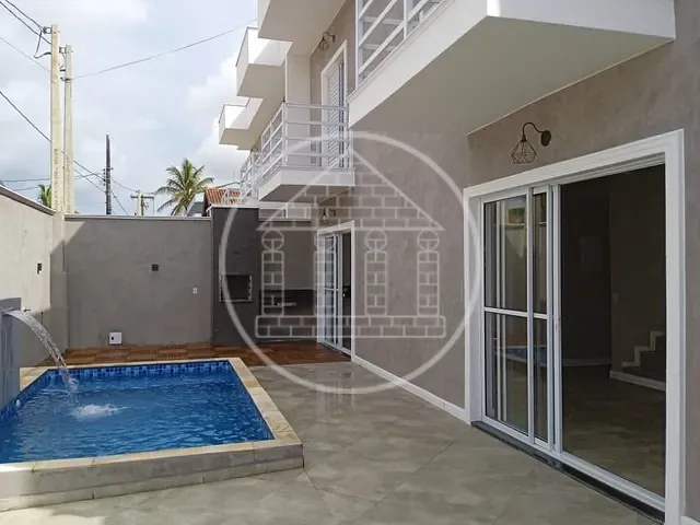Sobrado com 130m² 4 quartos e 2 banheiros, à venda, no bairro Cibratel II em Itanhaém