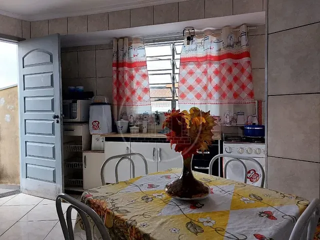 Sobrado com 198m² 4 quartos e 6 banheiros, à venda, no bairro Parque Planalto em São Paulo