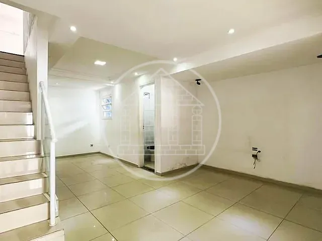 Sobrado com 125m² 4 quartos e 4 banheiros, à venda, no bairro Interlagos em São Paulo